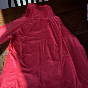 Medium Avia Pullover! 🏃‍♀️ 🧘‍♀️ 🚶‍♀️